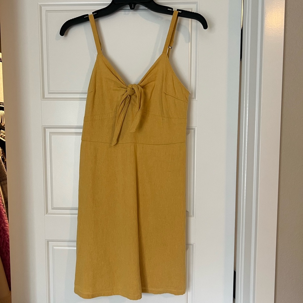 Hollister yellow tie front dress